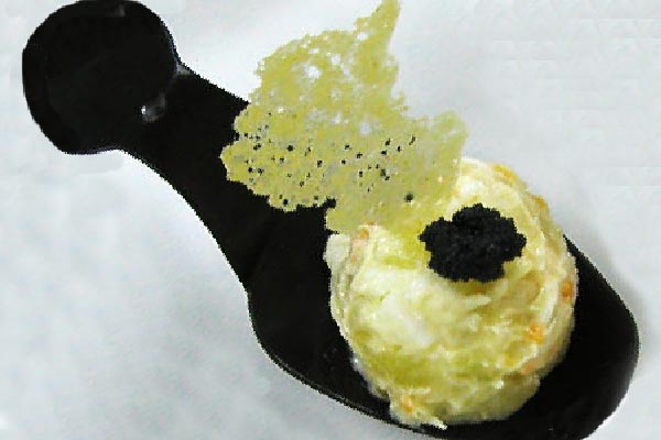 Cucharita de Ensaladilla y Caviar