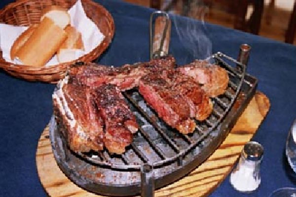 Parrilla de Entrecot de Ternera y tres salsas